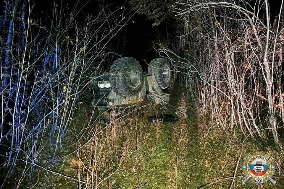 В Жиганском районе водитель снегоболотохода погиб, врезавшись в дерево. Фото: ГАИ Якутии