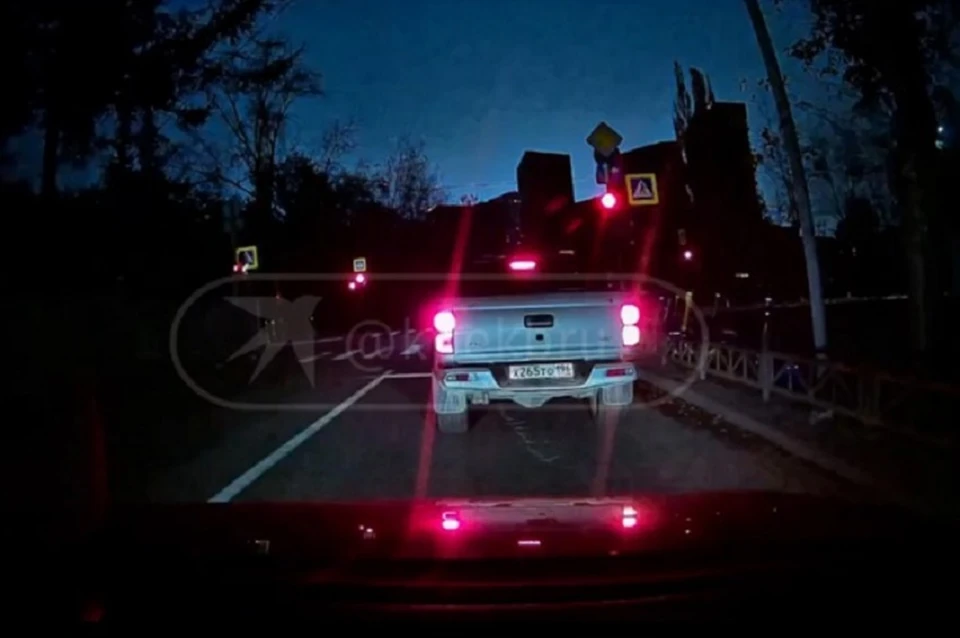 Вспышки в небе заметили этим вечером. Фото: скриншот видео