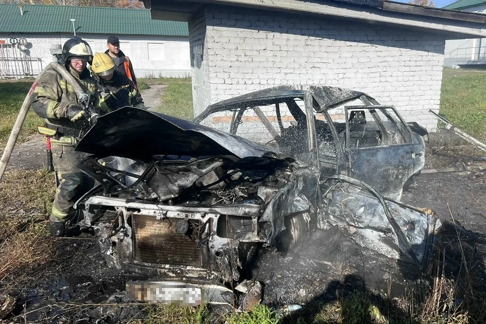 Автомобиль полностью выгорел. Фото: Госавтоинспекция Рязанской области.