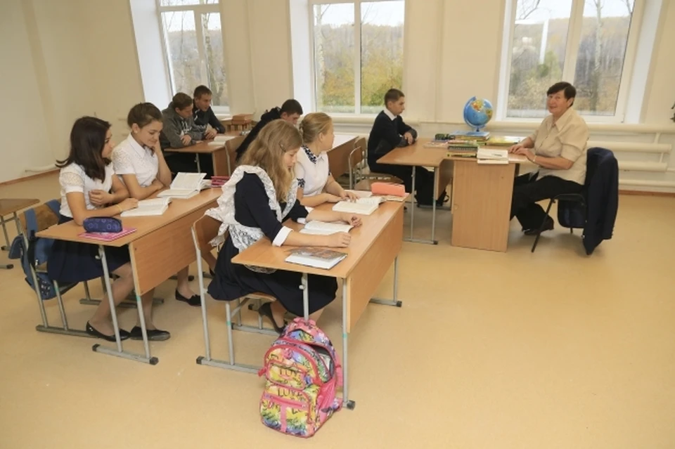 В двух школах Уфы проверяют обвинения в адрес охранника.