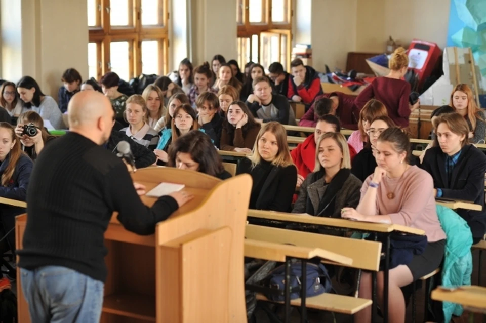 Программу подготовки управленцев предлагают сохранить в формате курсов для действующих государственных служащих