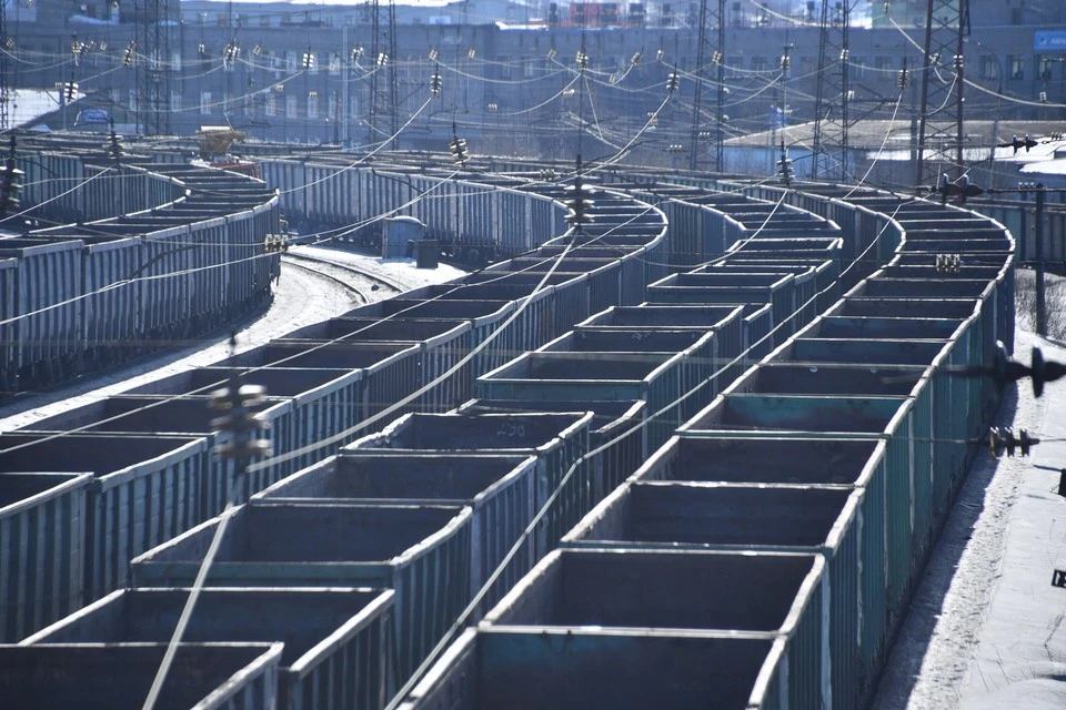 На Урале число сошедших с пути вагонов грузового поезда выросло до 39