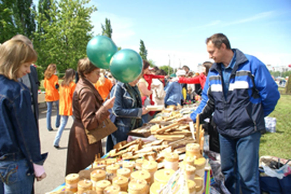 Сувениры можно купить в День города на эспланаде