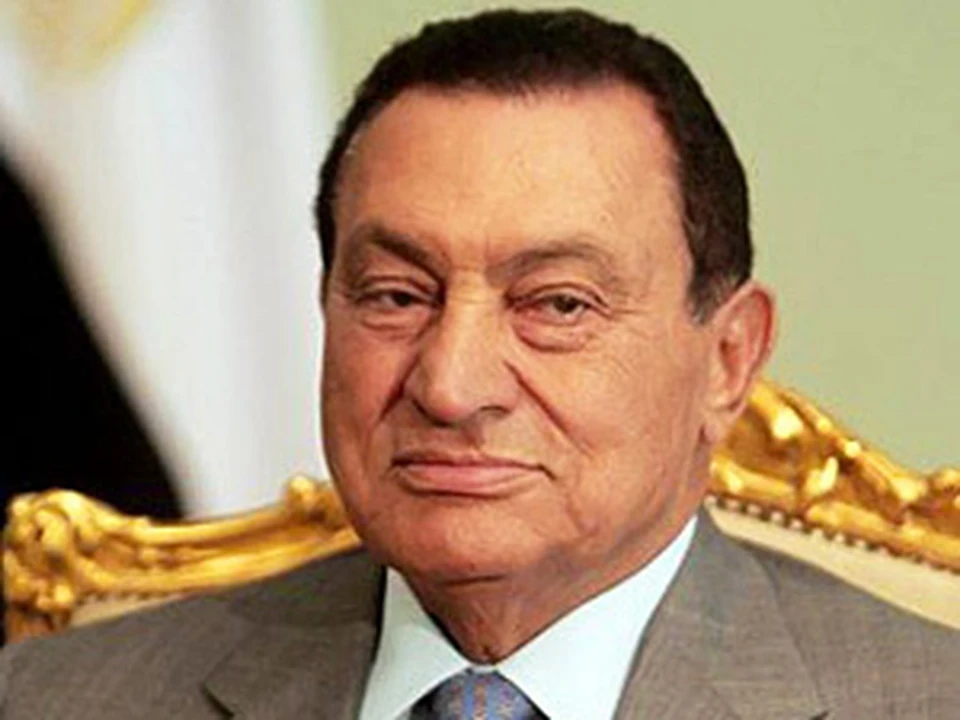 Хосни Мубарак отправил семью в Лондон