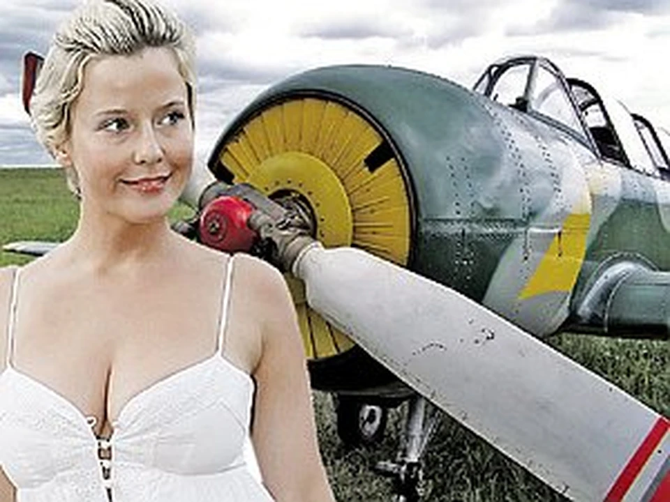 Красавица Татьяна Арно будет управлять красавцем самолетом Як-52.