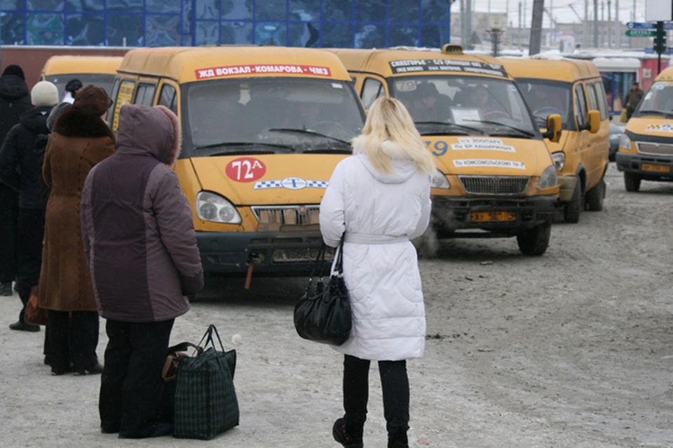 Пассажиры могут пожаловаться перевозчикам на сайте.
