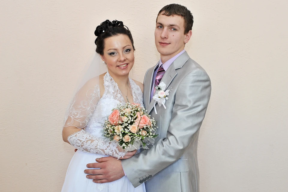 Алексей и Лена сыграли свадьбу накануне Дня влюбленных.