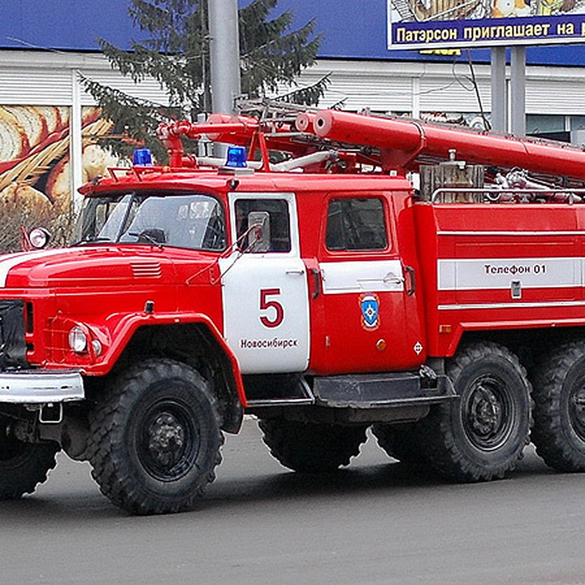 В Новосибирске пожарные машины остались без страховки и вне закона - KP.RU