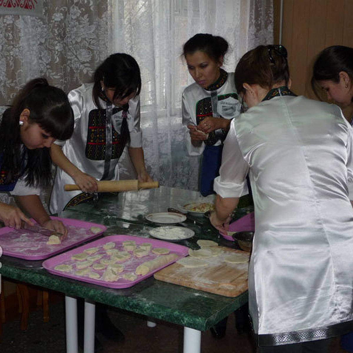 Кузбасс снова встречает Новый год, но уже с пельменями из... кедровых  орехов - KP.RU