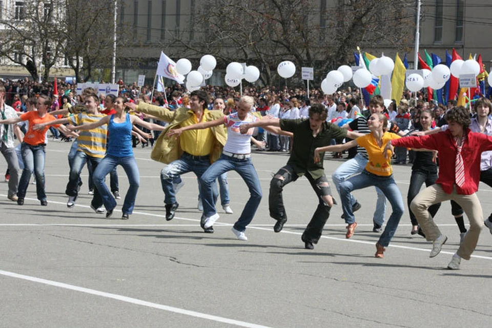 Центром праздника в Ставрополе стант площадь Ленина.
