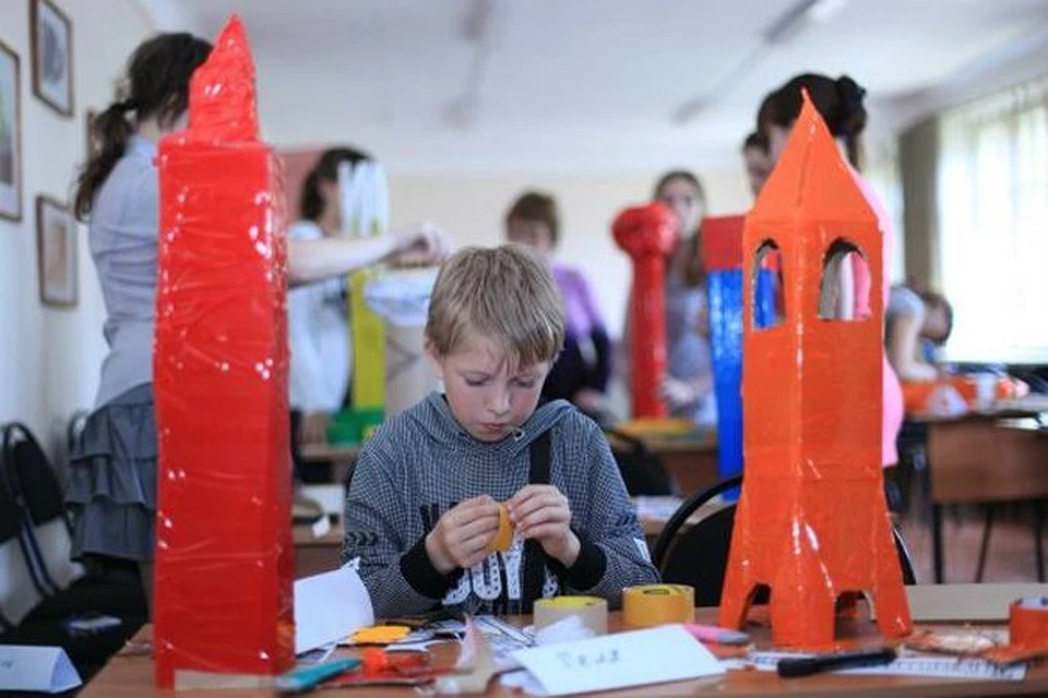 Выксунские школьники активно участвуют в конкурсе «Сделай башню своими руками», посвященном творчеству Владимира Шухова.