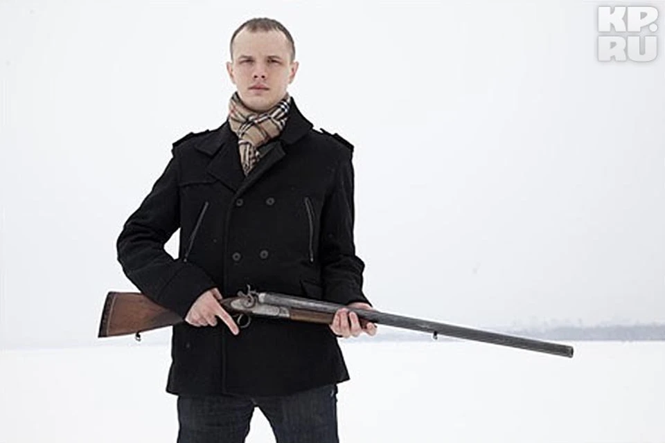 Василий Федорович никогда не стеснялся позировать с оружием. Но мало кто подозревал, что  Известный юрист может применять его против людей.