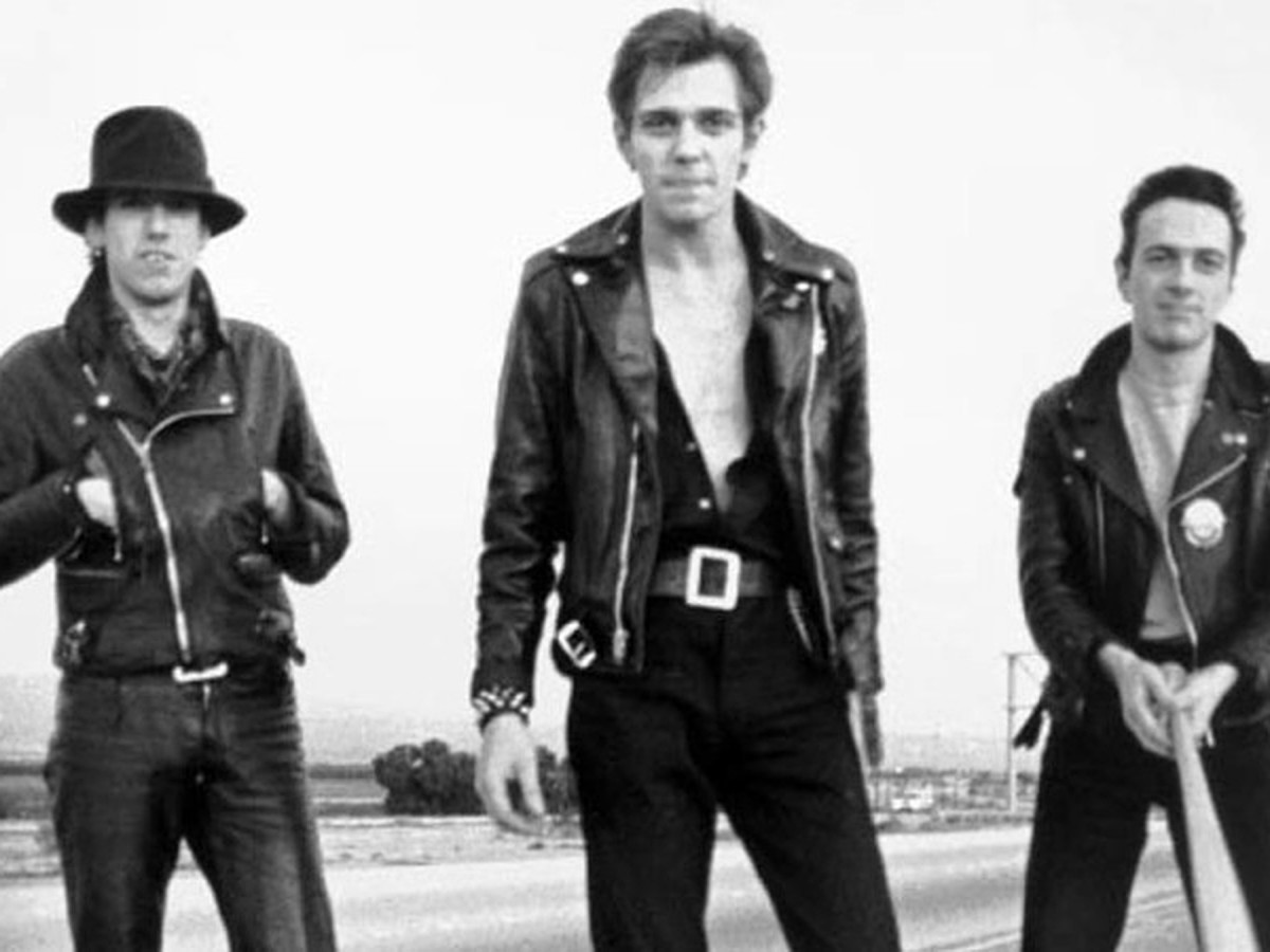 Воссоединению The Clash мешали Sex Pistols - KP.RU