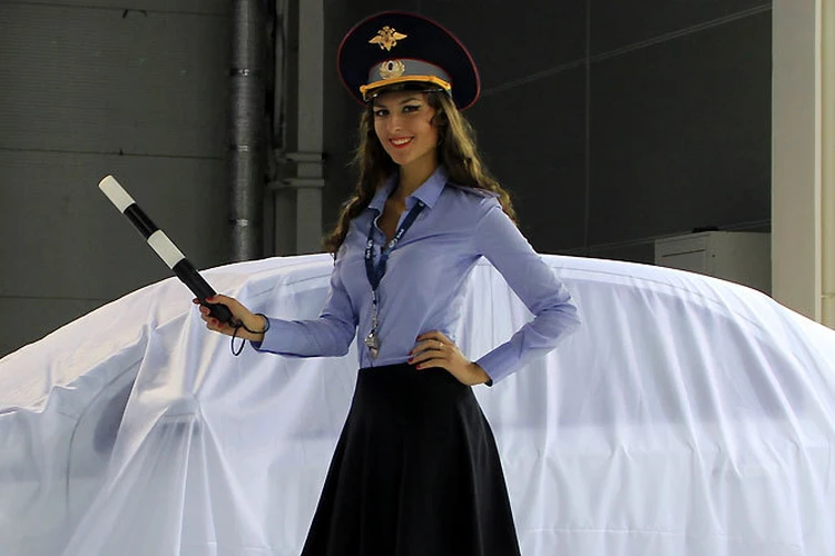 Лучшие девушки Московского международного автосалона 2012
