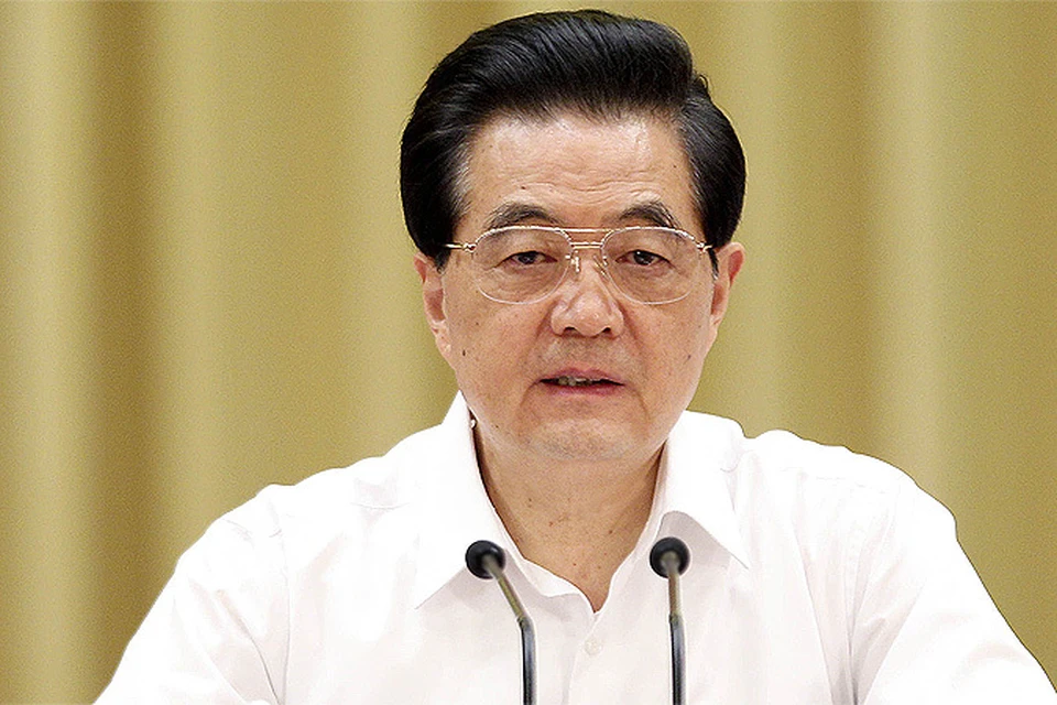 Президент КНР Ху пытается сделать своего протеже вторым человеком в Военном совете КНР