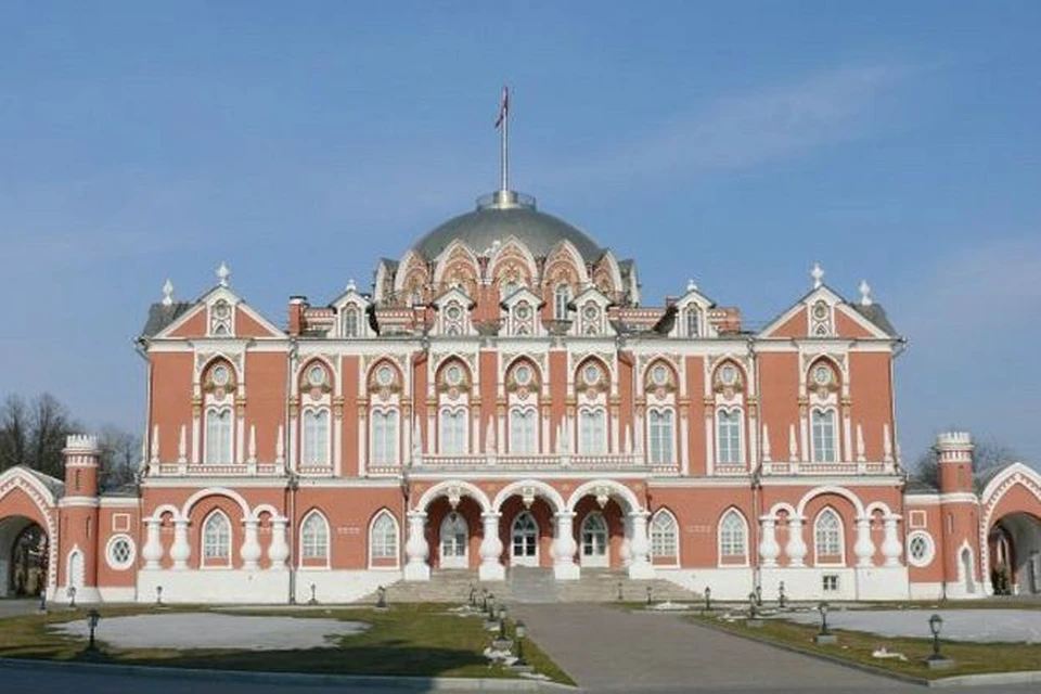 Петровский дворец