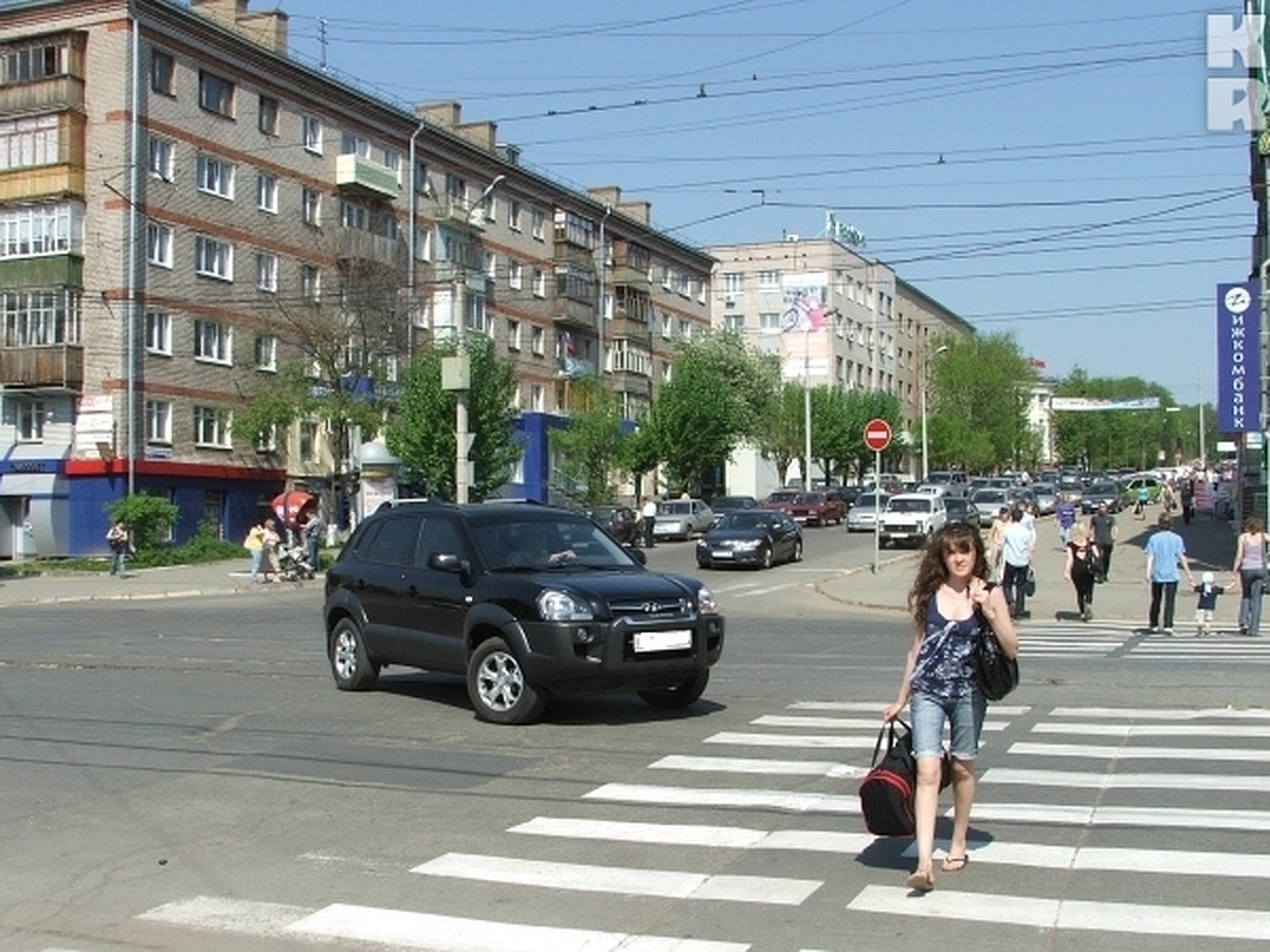 На пешеходов в Удмуртии наезжают в основном по вине водителей - KP.RU