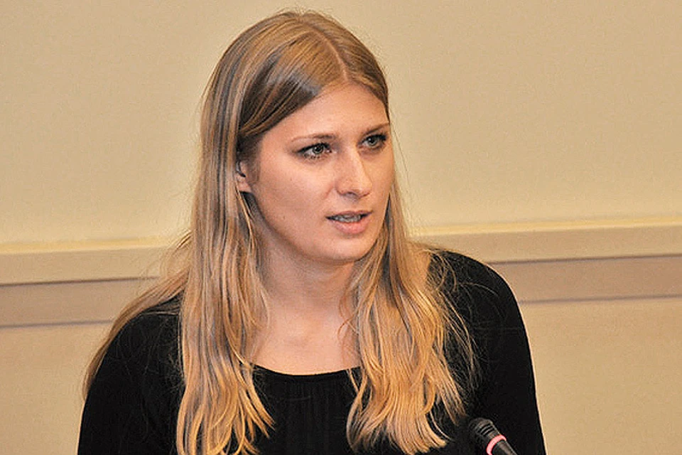 Дарья Халтурина: "Запрет на курение не только на рабочих местах, но и в специально отведенных курилках вынудит курильщиков "дымить" реже"