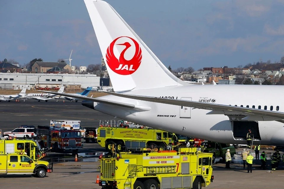 Boeing-787 авиакомпании Japan Airlines загорелся вскоре после приземления