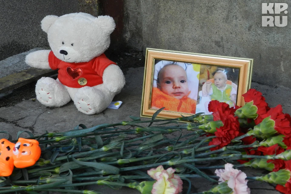 Фото убитой девочки в школе в брянске. Аня Шкапцова Брянск. Светлана Шкапцова Брянск. Светлана Шкапцова и Александр Кулагин. Александр Кулагин Брянск.