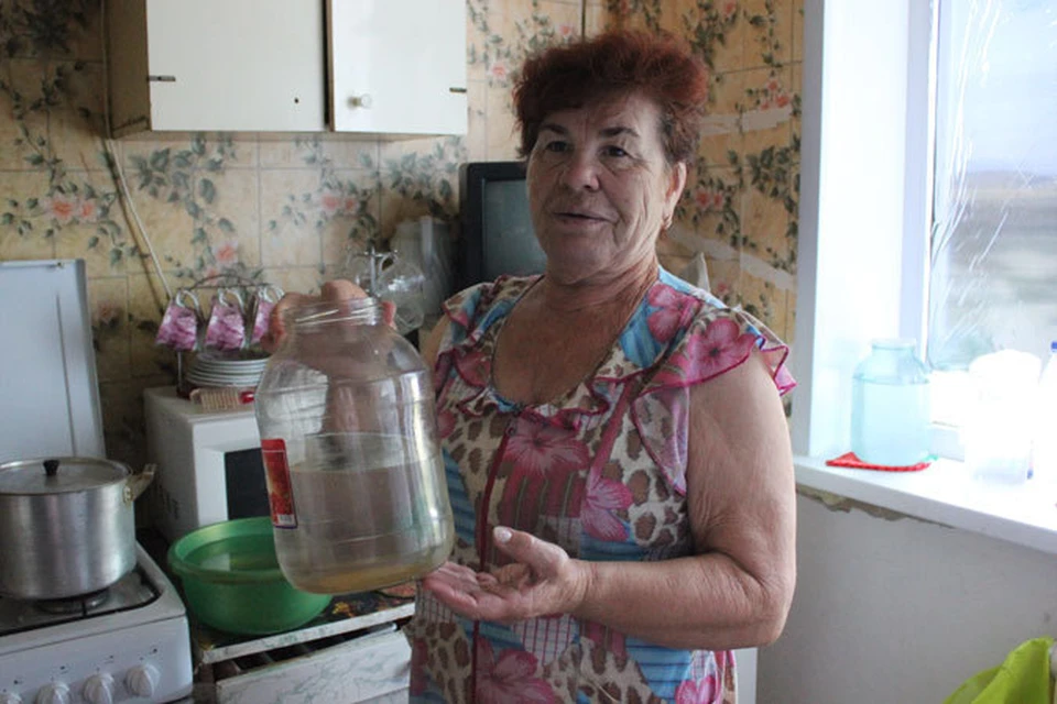 Жители Сторожёвки уже привыкли запасаться водой