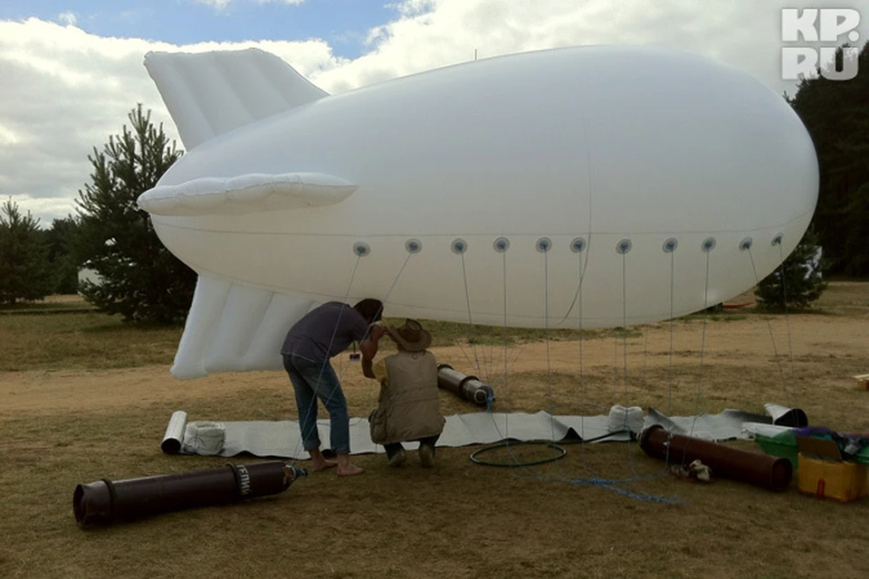 Дирижабль размером 3X6 метров летал в небе всего 10 минут