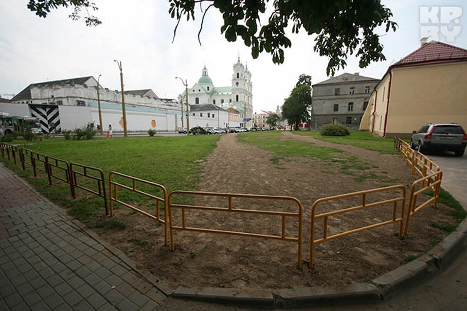 Борьба с протоптанными дорожками в Гродно идет полным ходом!