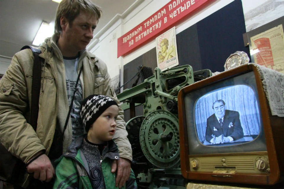 Эх, отключить бы проклятый ящик на недельку!?