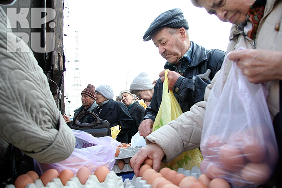 На прошедшей социальной ярмарке куриные яйца расходились по 39 рублей