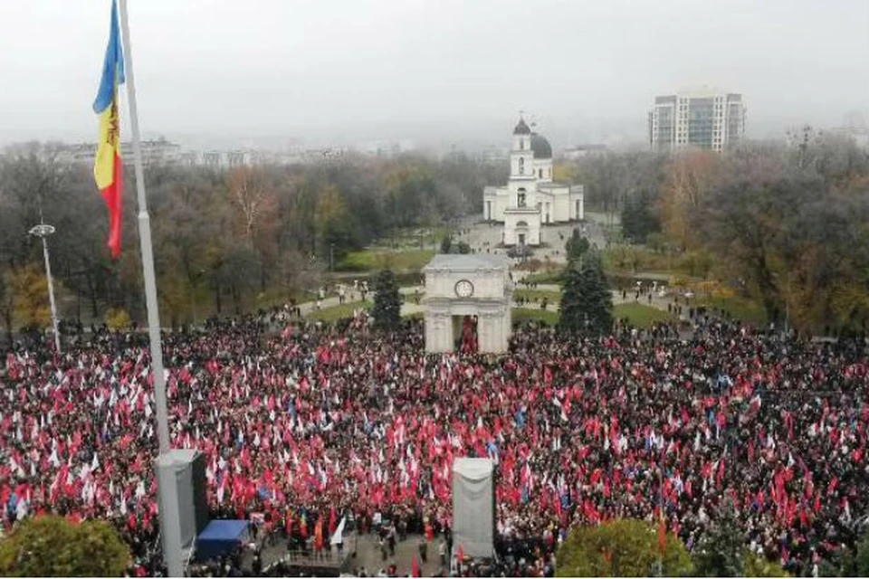 Площадь Кишинева. 23 ноября.