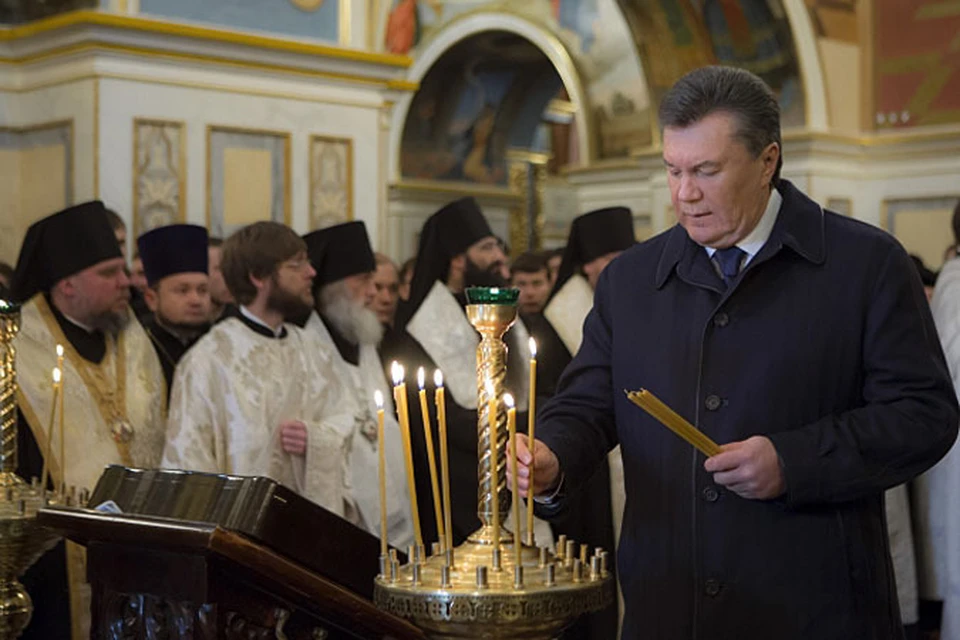 Янукович заигрался в демократию, боится не понравиться Западу