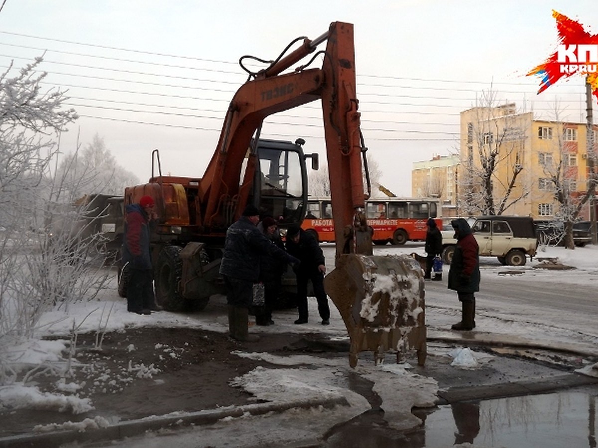 Мороз рвёт трубы в Твери и превращает улицы в каток - KP.RU