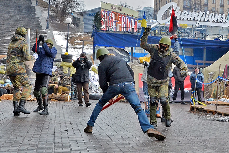 Февраль 2014 года, тренировка сил Самообороны Майдана