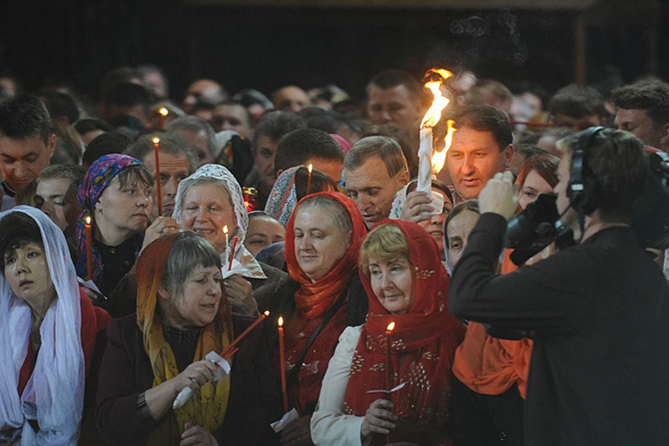 19 и 20 апреля 380 московских православных церквей, храмов и монастырей Москвы посетили 300 тысяч человек