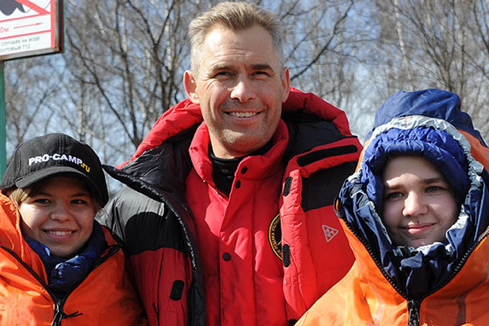 Павел Астахов с подопечными во время одной из последних тренировок перед отбытием в Арктику