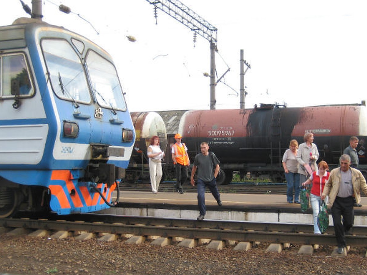 Чернореченская красноярск. Эд9м 0032. Электричка козулька чернореченская. Жд вокзал кемчуг. Электричка козулька чернореченская.