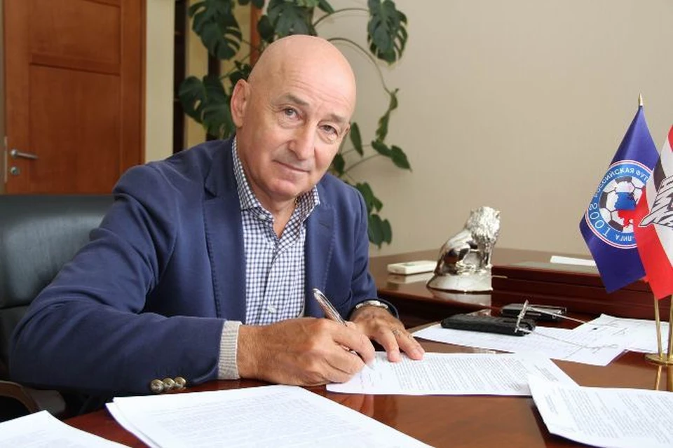 Сербский тренер Славолюб Муслин.