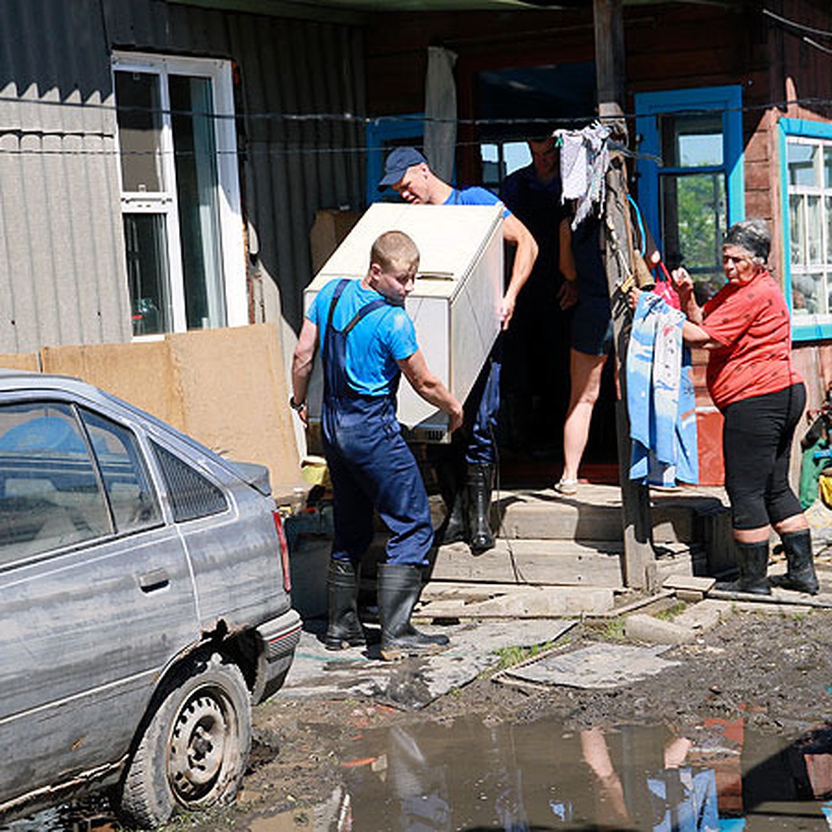 Барнаульский поселок Ильича: как и чем сейчас живут пострадавшие от  наводнения люди - KP.RU