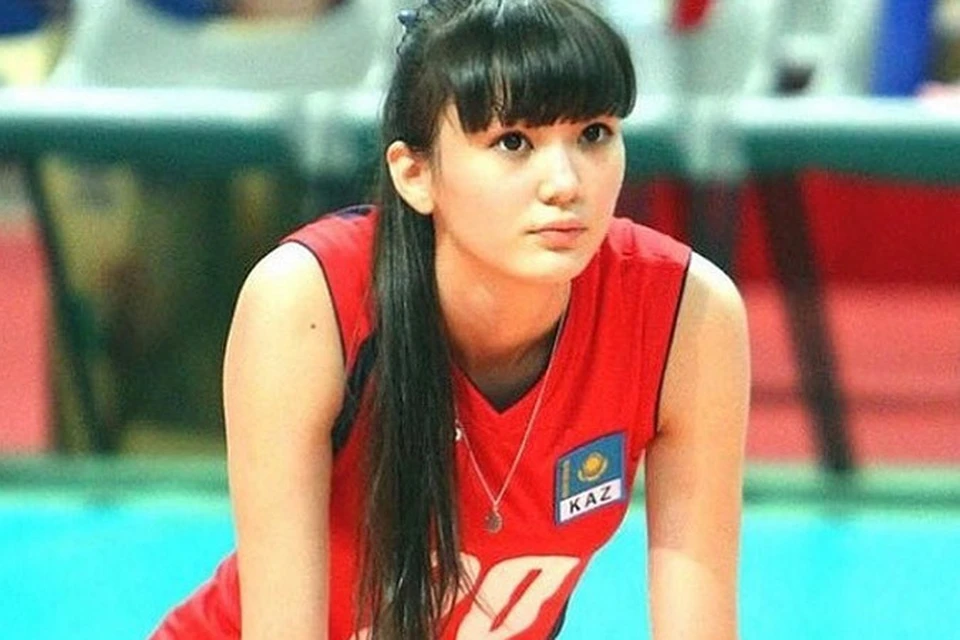 Пользователи соцсетей "сходят с ума" от казахстанской волейболистки Сабины Алтынбековой