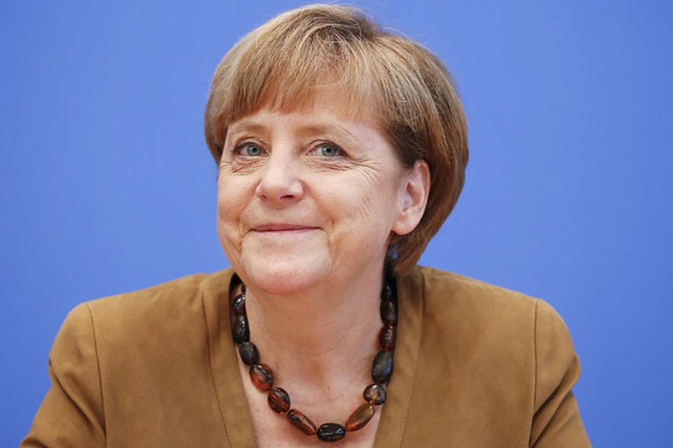 Фрау Меркель одевается более чем консервативно. Тем не менее, и у нее бывают модные промахи.