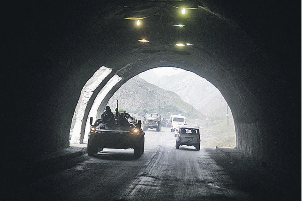 Рокский тоннель - ключевой рубеж августовской войны. От скорости его прохождения боевыми колоннами зависела судьба осажденного Цхинвала.