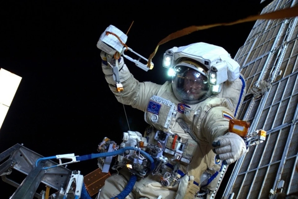 Космонавт и блогер Олег Артемьев выкладывает в Инстаграм фото городов прямо с МКС