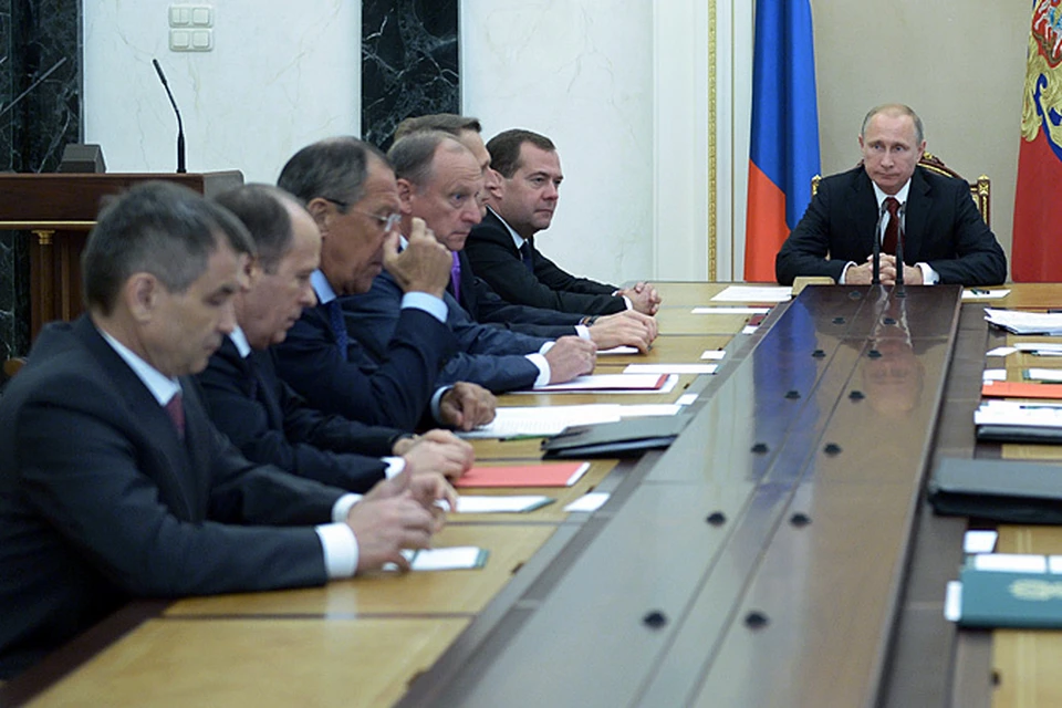 За рабочим столом обсуждалось выполнение мирного плана по урегулированию ситуации на юго-востоке Украины