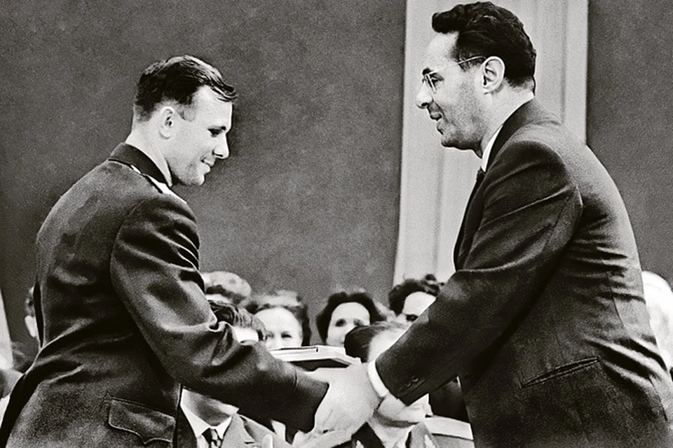 Юрий Левитан (справа) дружил с Юрием Гагариным много лет.