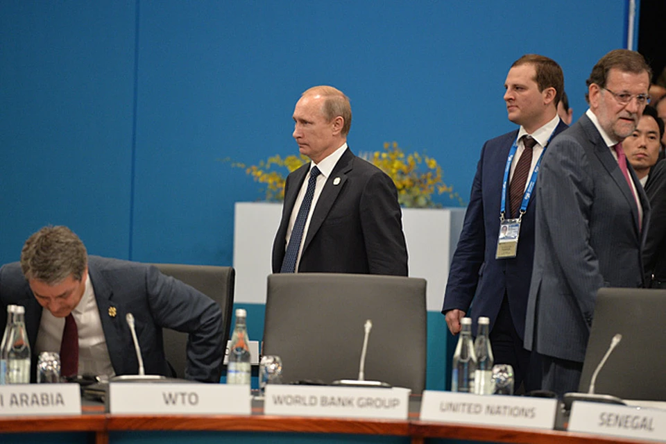 Рабочий день Владимира Путина начался еще до официального открытия саммита