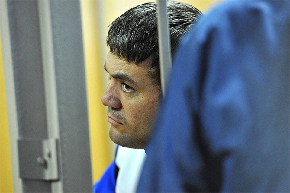 Расулов был осужден на 18 лет за нанесение тяжких телесных повреждений сотруднику полиции.