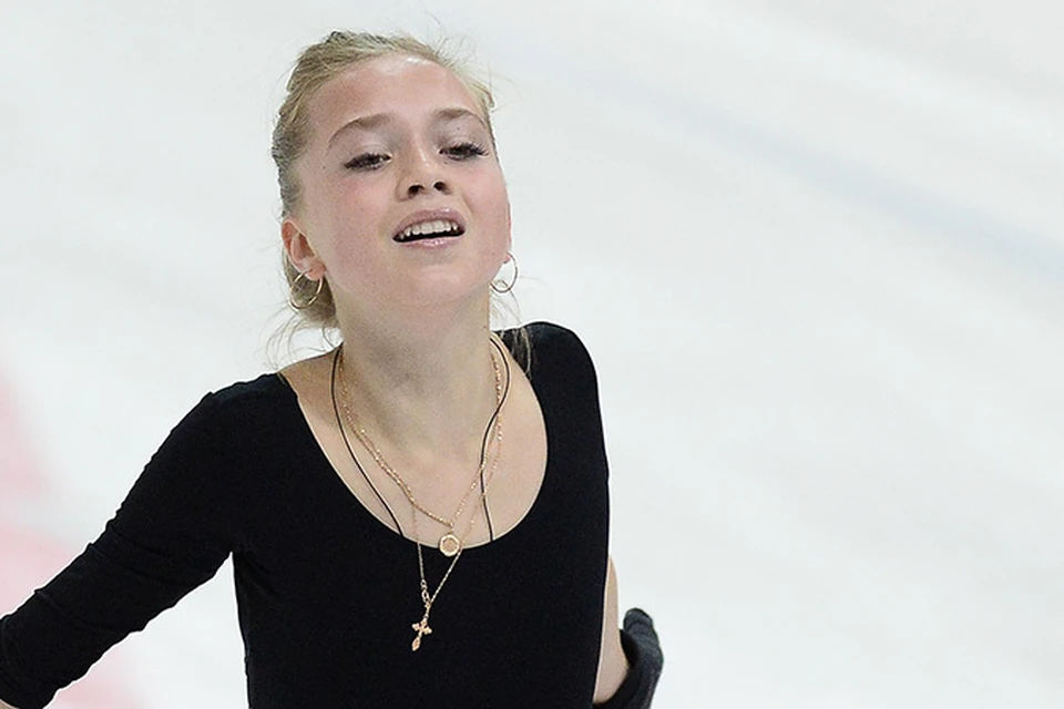 На пятом по счету Гран-при в сезоне Елена Радионова, из-за возраста не попавшая на сочинскую Олимпиаду, в короткой программе обошла Юлию Липницкую.