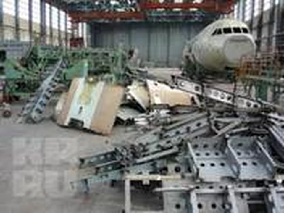 Саратовские самолеты режут на цветмет