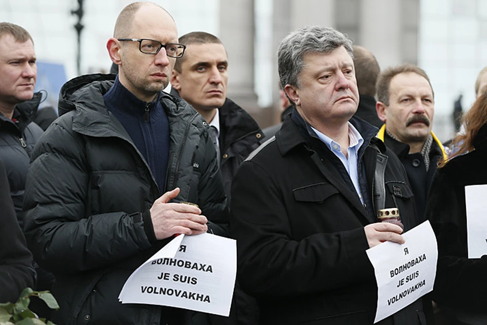 «Париж - законодатель мод», - отмечали комментаторы, глядя на марширующего в воскресенье по Киеву Петра Порошенко