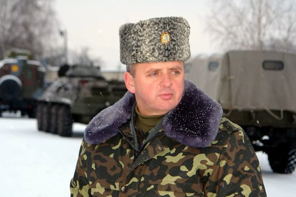 Начальник генштаба Вооруженных сил Украины Виктор Муженко заявил, что в Донбассе отсутствуют регулярные части российской армии